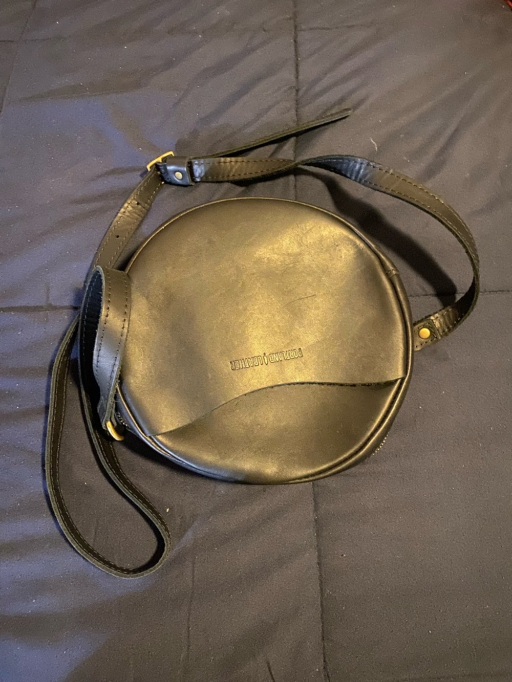 Portland Leather Black Round Crossbody Bag